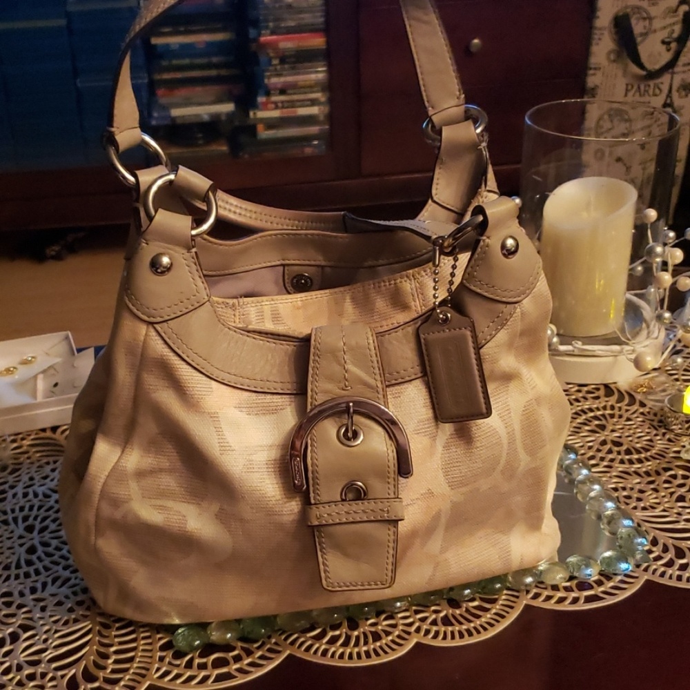 portfolio of woman coach.